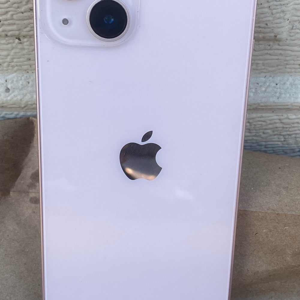 iPhone 13 - Picture 2 of 3